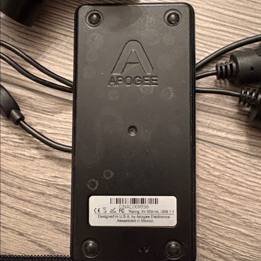 One USB Audio Interface - Black - Picture 6 of 13